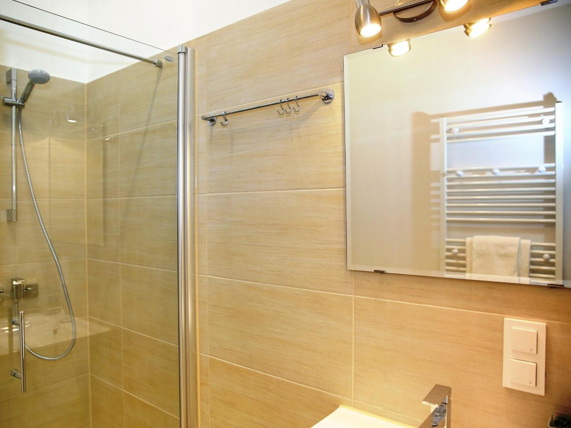 Flatprovider Comfort Eduard Apartment - Contactless Check In Viena Exterior foto